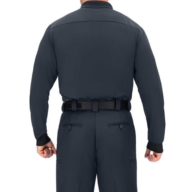 Split-tuck tail design on Blauer Performance Pro-Zip Polo 8127| The Fire Center