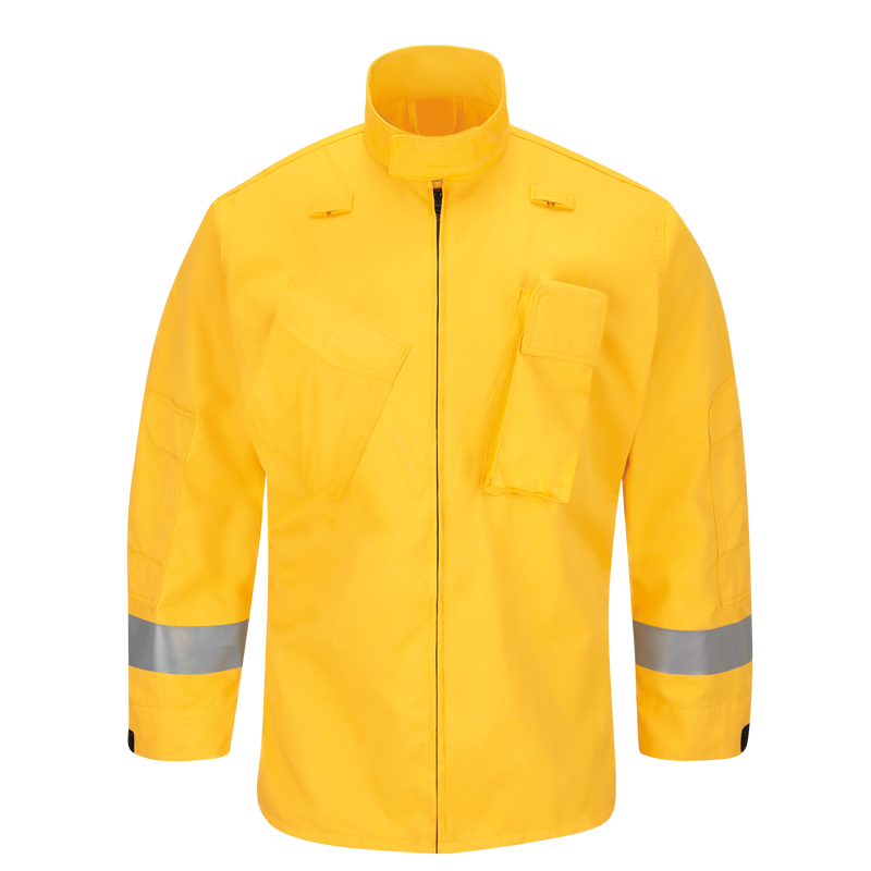 Our Wildland jackets reflect everything you need from your gear when it’s go-time. 3M™ Scotchlite™ Reflective Material on the sleeves. 3" stand-up collar to interface with helmet shroud. Hassle-free, hookand-loop pocket flap closures and adjustable cuffs. Bi-swing back for increased ease of movement. Two microphone clips on shoulders (left and right). Reinforced, articulated elbows hold up under the toughest conditions. Relaxed fit for comfort.