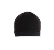 Warmth without the bulk in this ultra-breathable skull cap. Rugged rib knit with bonded fleece technology provides comfort and serious protection from the elements.